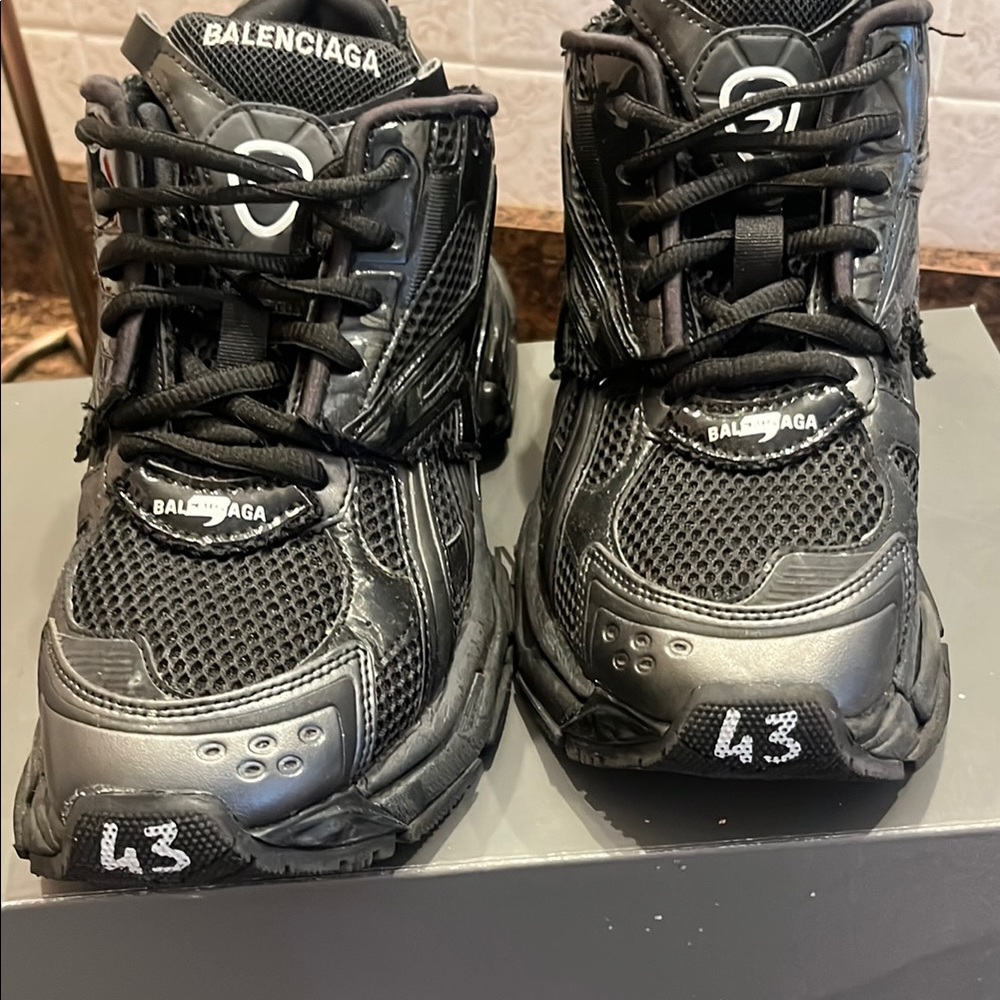 Balenciaga Black Sneakers - Picture 3 of 8